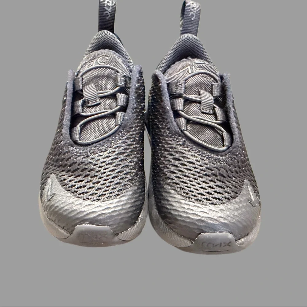 Nike Air Max 270 Toddler Sneakers | Unisex | Size 6 | Black | Like New - Picture 3 of 5